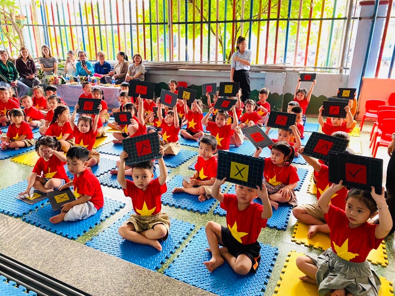 Trường mầm non Uyên Vũ - Bùi Thị Xuân