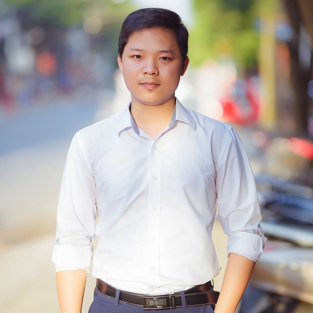 Lớp Học Tiếng Anh Thầy Nguyễn Thành Long - Lzone English - Gia Cẩm