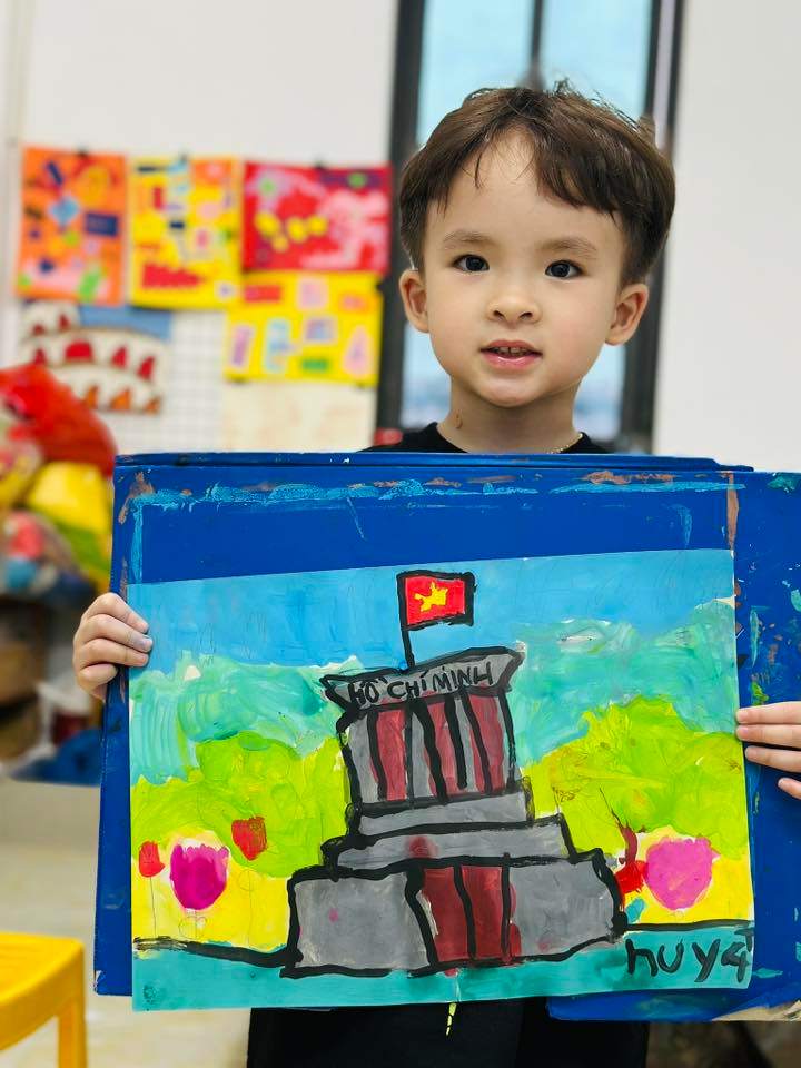 Câu lạc bộ Nghệ thuật Moon Art - CS1 Ngọc Lâm