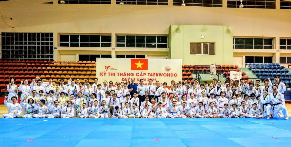 Câu lạc bộ Taekwondo - Hai Bà Trưng