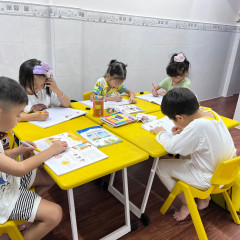 Lớp học Hành trang vào lớp 1 - Luyện chữ đẹp Hoa Mặt Trời - Quận 10