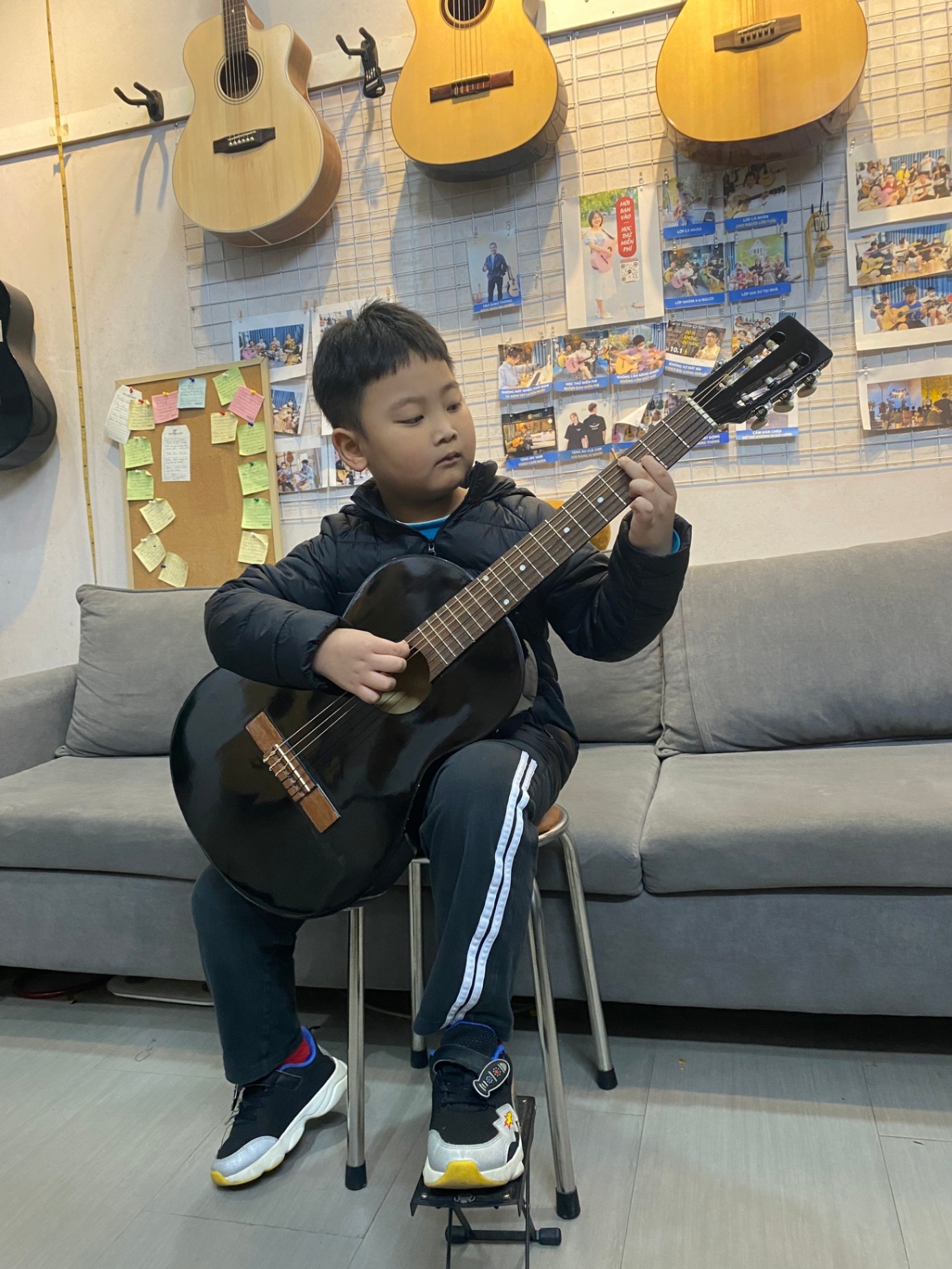 Lớp học đàn Goku - Dương Khuê