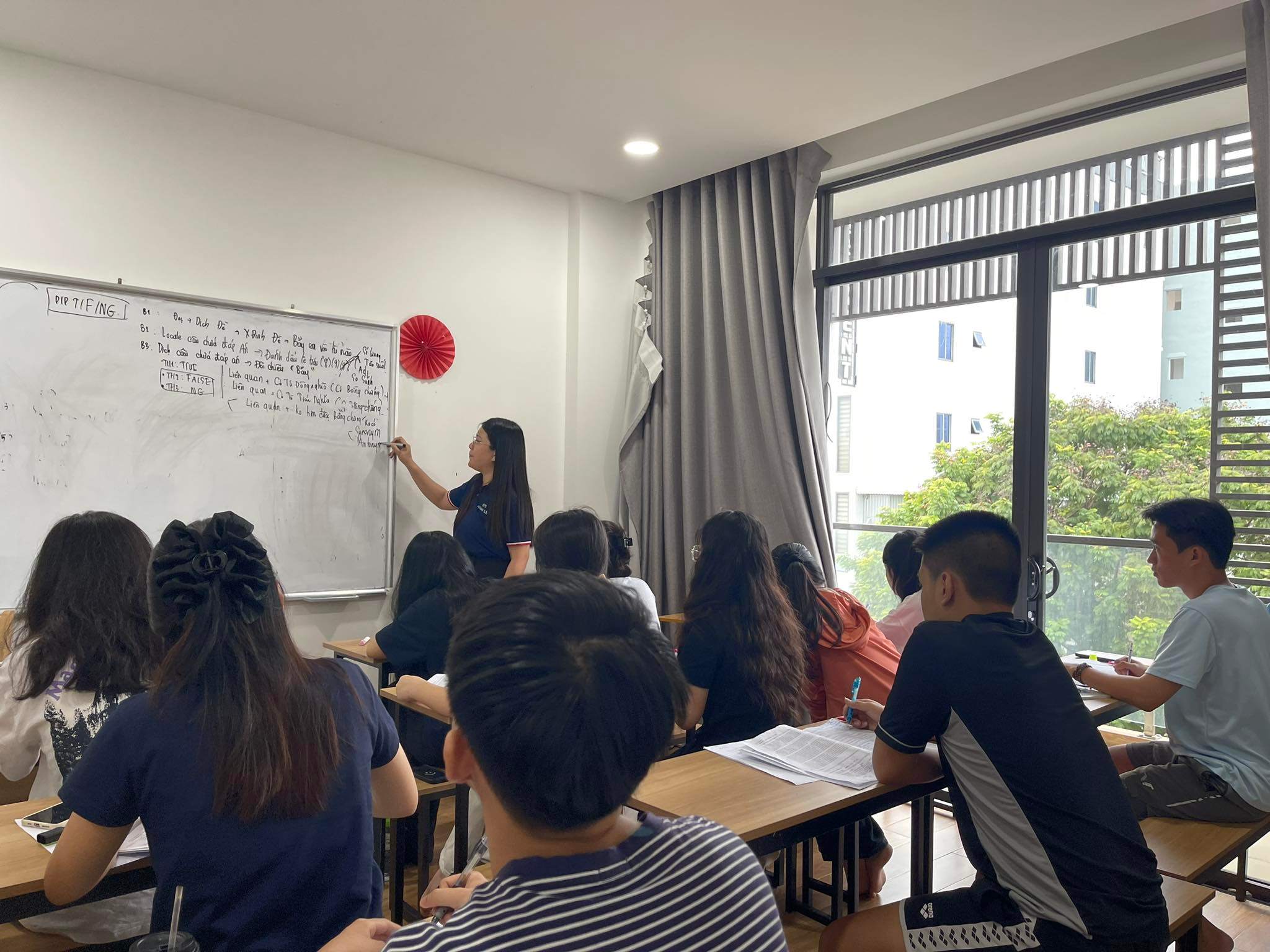 Lớp IELTS Nhàn Lê - Ngũ Hành Sơn