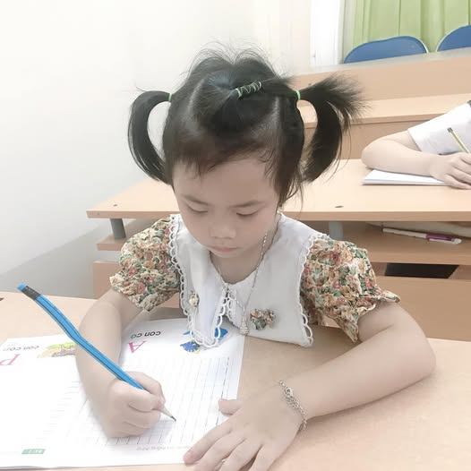 Lớp Luyện chữ đẹp KIMI - Phường 12