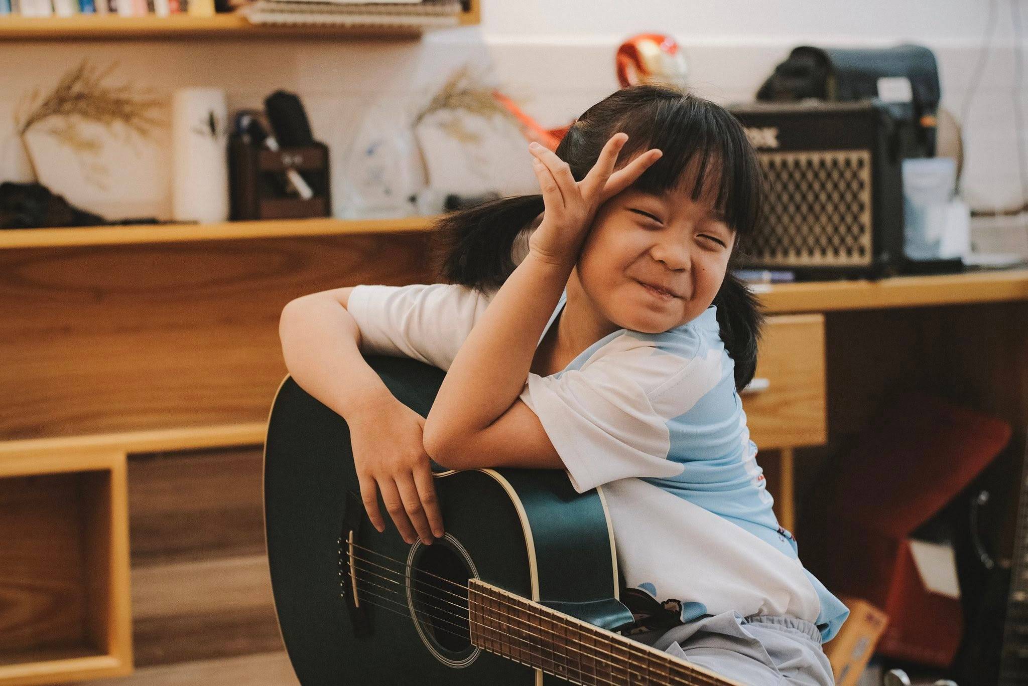 Lớp nhạc Guitar SuSe Phương - Hóc Môn