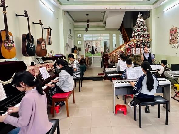 Lớp Nhạc PRAISE MUSIC - Thanh Khê