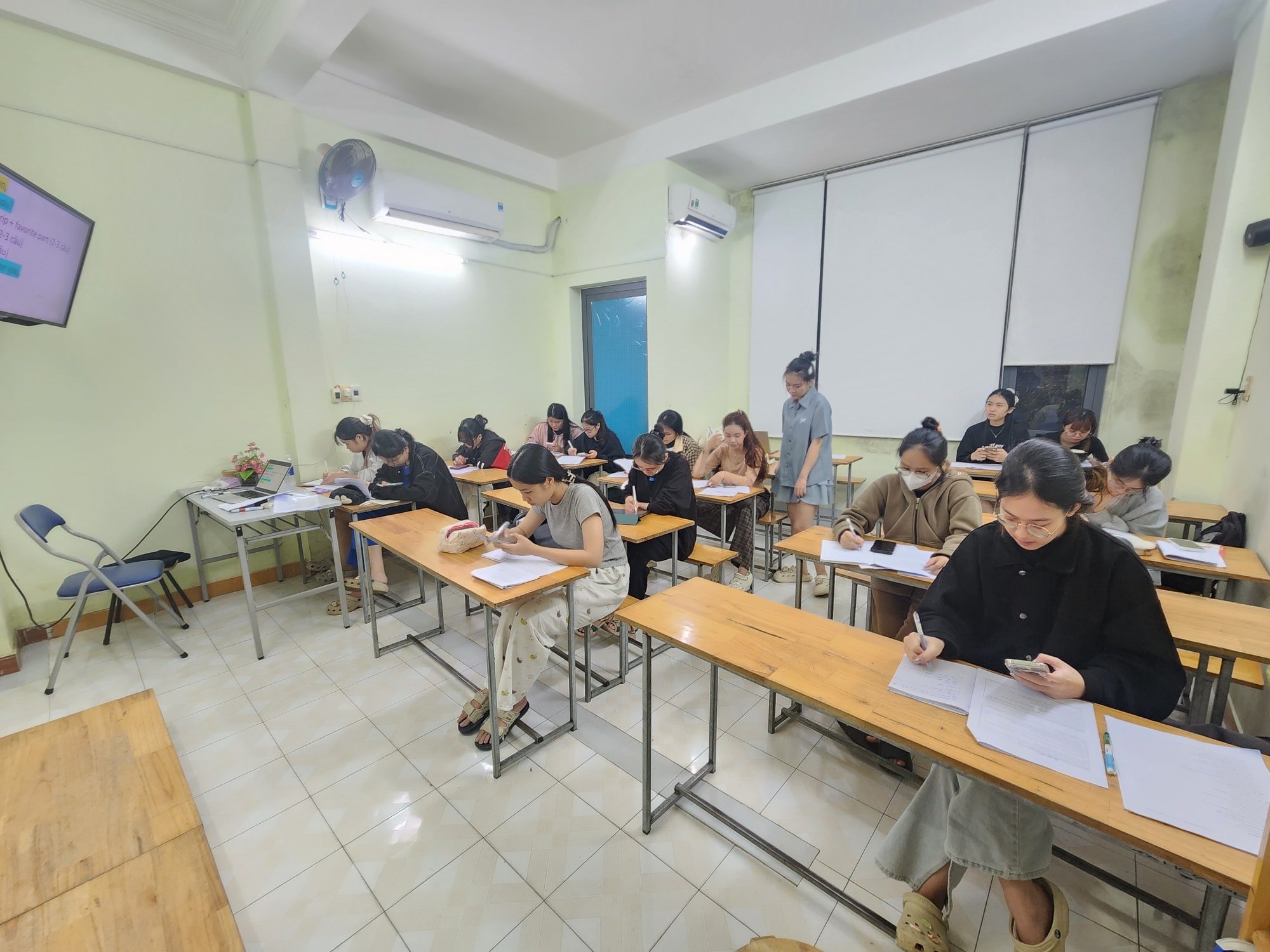 Lớp Tiếng Anh B1 B2 VSTEP - Thanh Khê