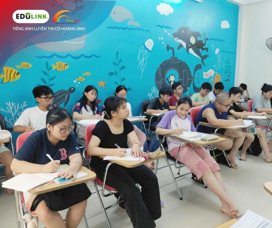Lớp Tiếng Anh Luyện Thi Cô Hoàng Anh - Cơ sở 7