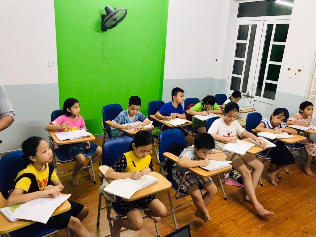 Lớp Tiếng Anh Ms. Hân - Phú Hậu