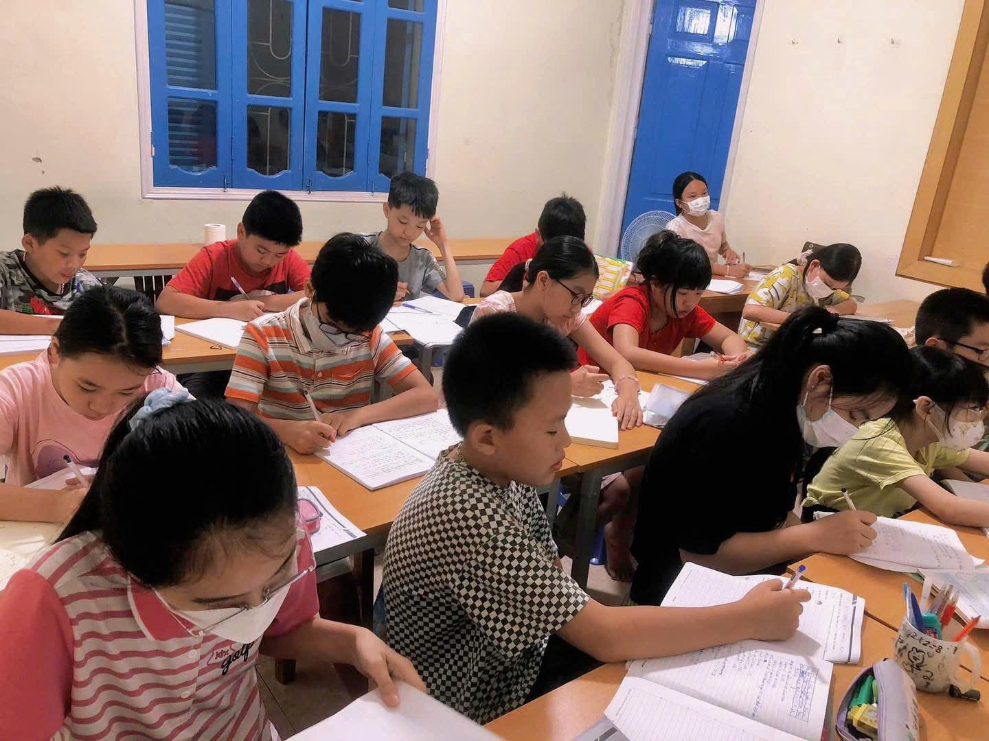 Lớp Toán Cô Quyên - Đống Đa
