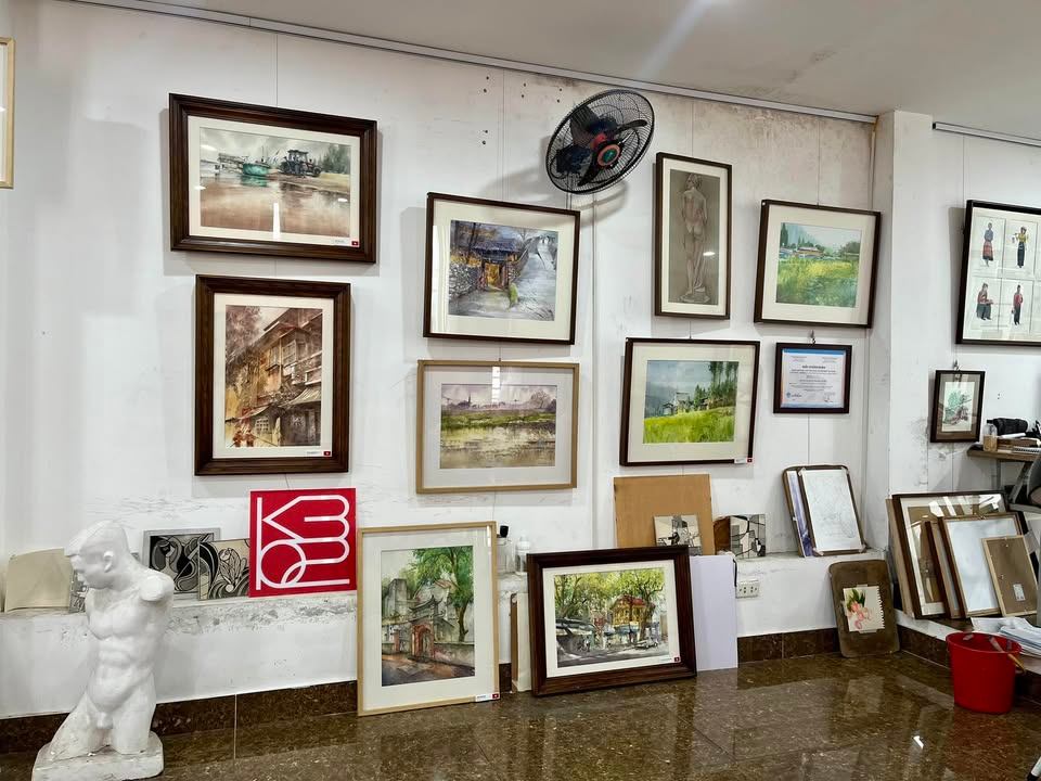 Lớp vẽ mỹ thuật K302 - Đống Đa