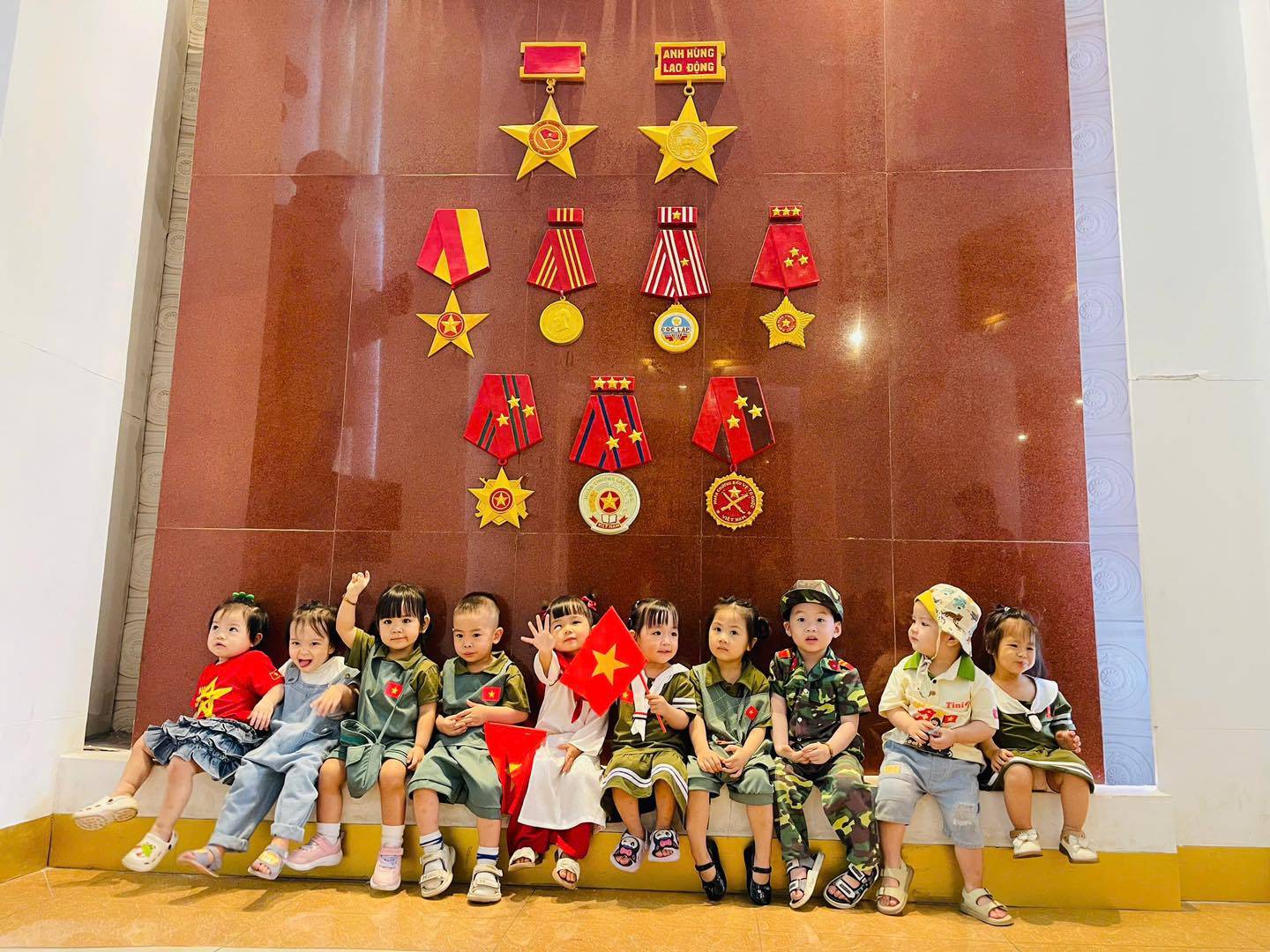 Mầm non Hạnh Phúc - Dịch Vọng