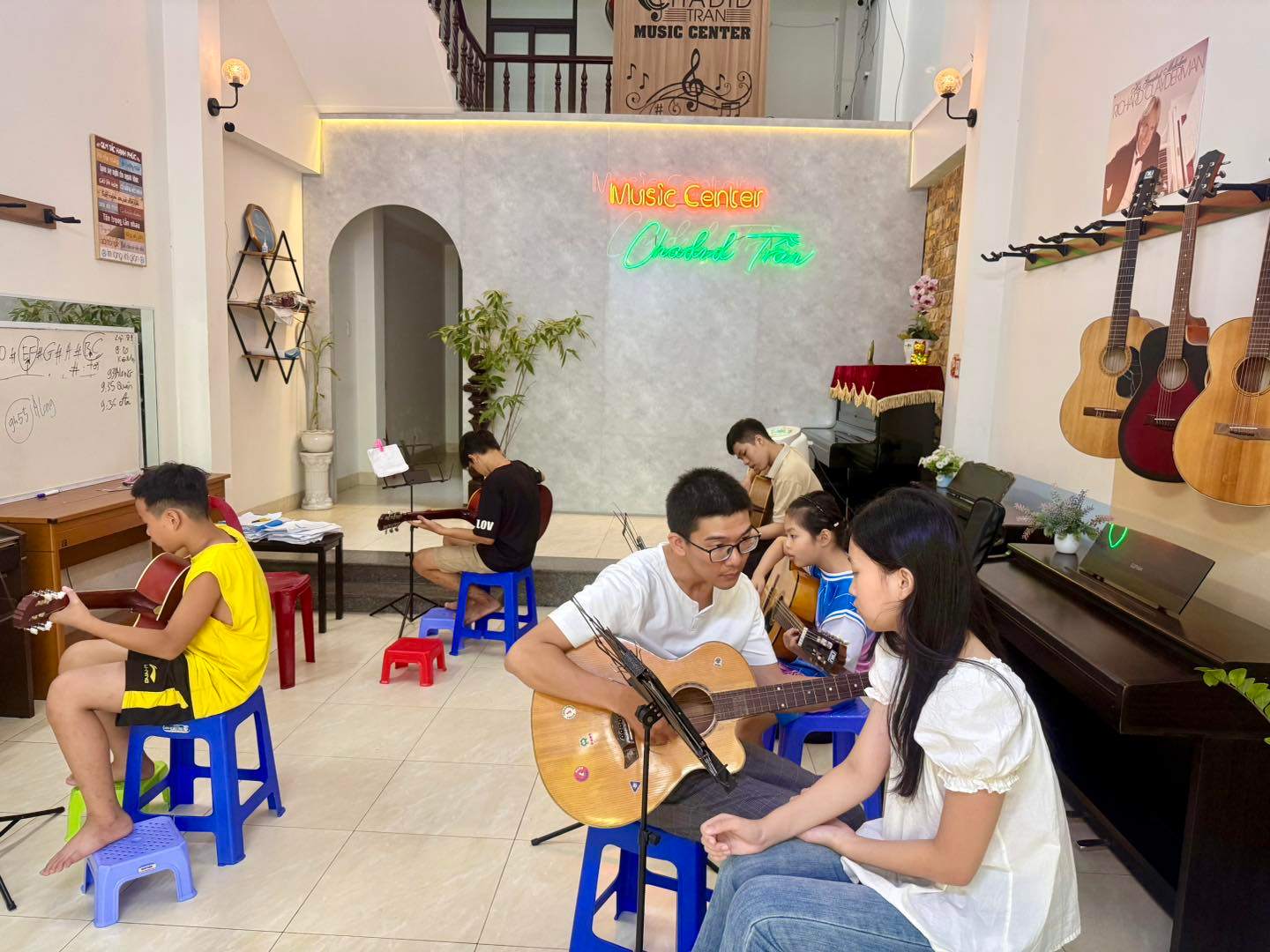 Trung tâm Âm Nhạc Chadid Trần - Hải Châu