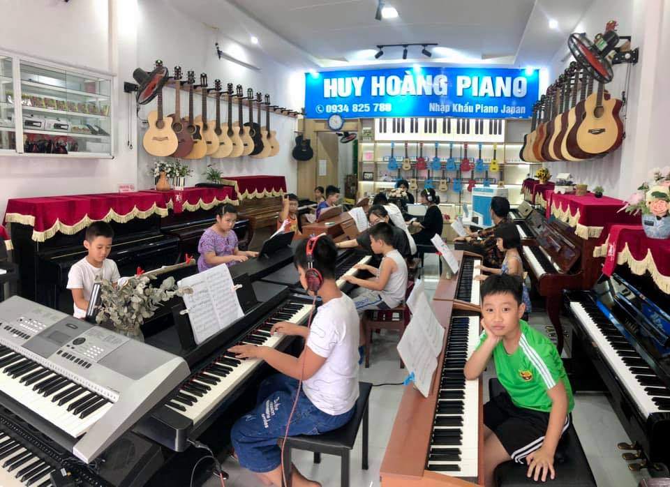 Trung tâm Âm nhạc Huy Hoàng - cs2 Hòa Xuân