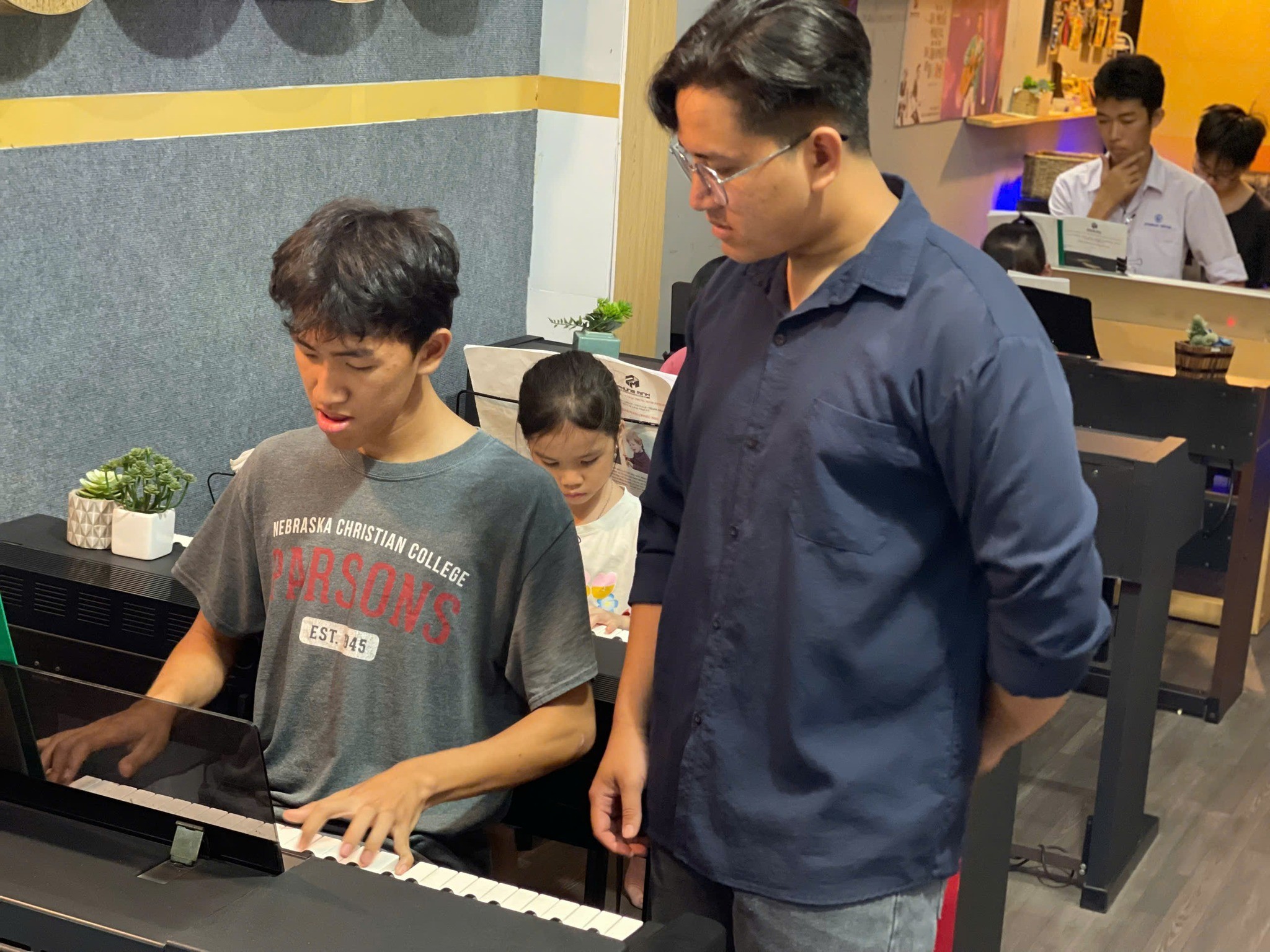 Trung tâm Âm nhạc Phụng Minh - Tương Bình Hiệp