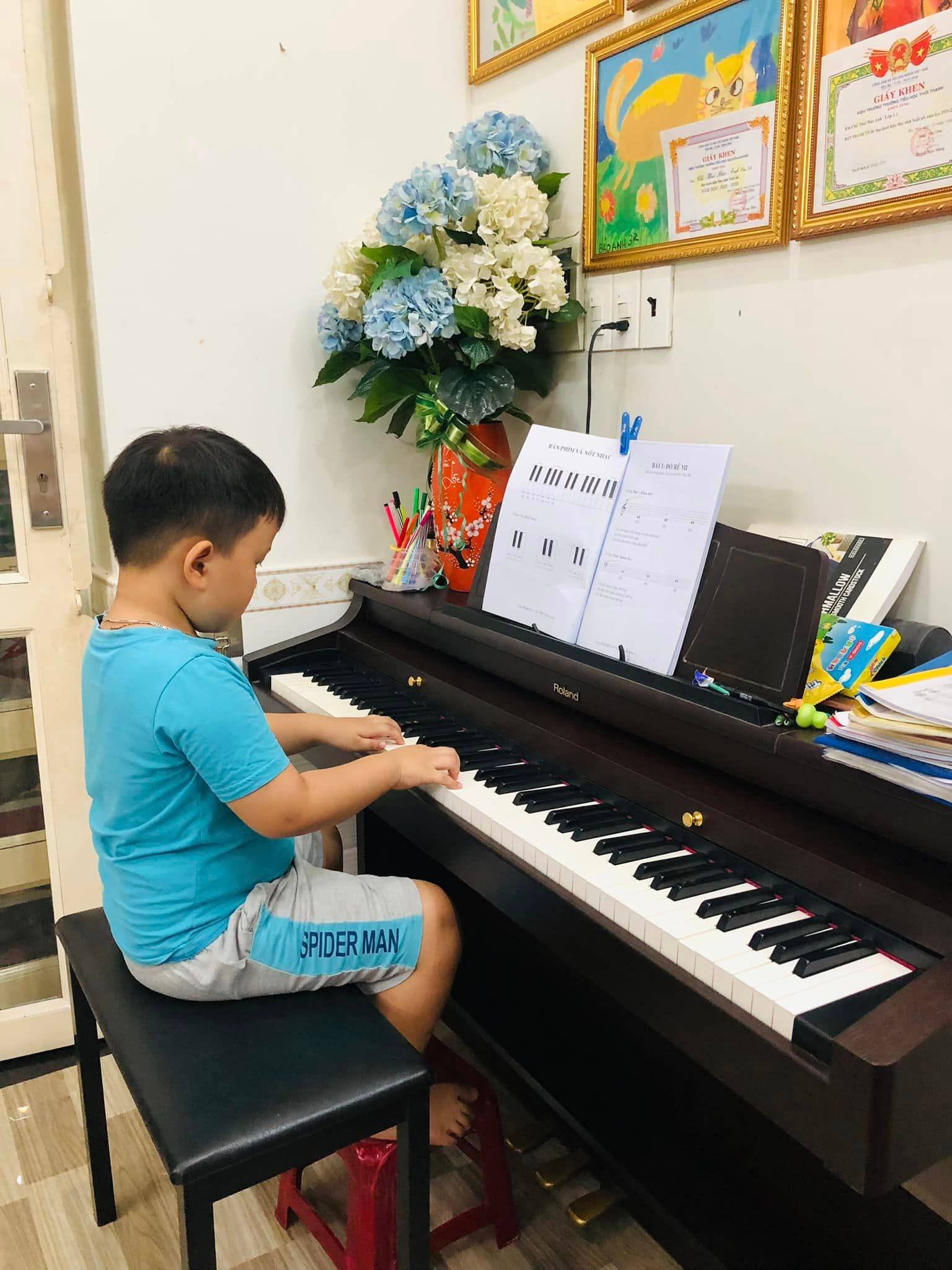 Trung tâm Âm Nhạc Sao Việt - Tân Phú