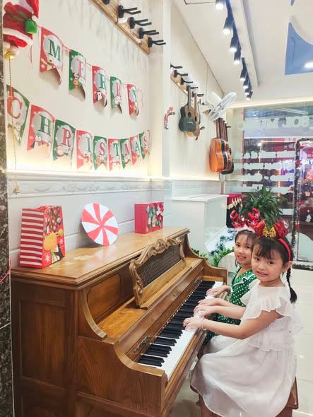 Trung tâm Âm nhạc Sol Music - Phú Mỹ