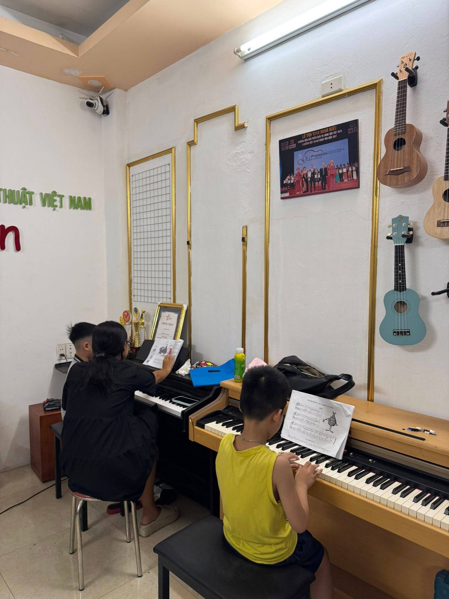 Trung tâm Âm nhạc Viet Passion - Cầu Giấy