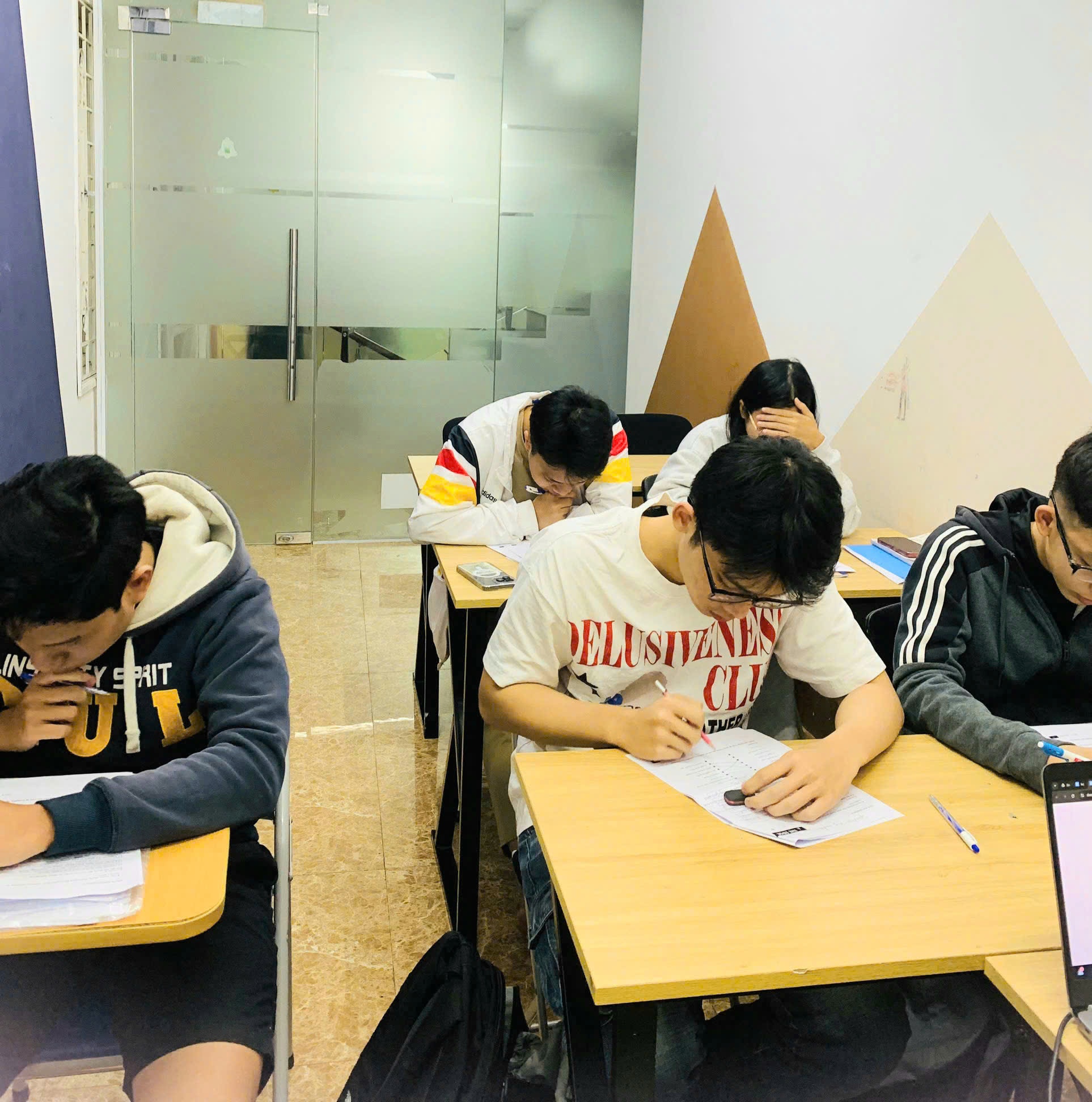 Trung tâm Anh ngữ The English Mentor - TEM - Huế