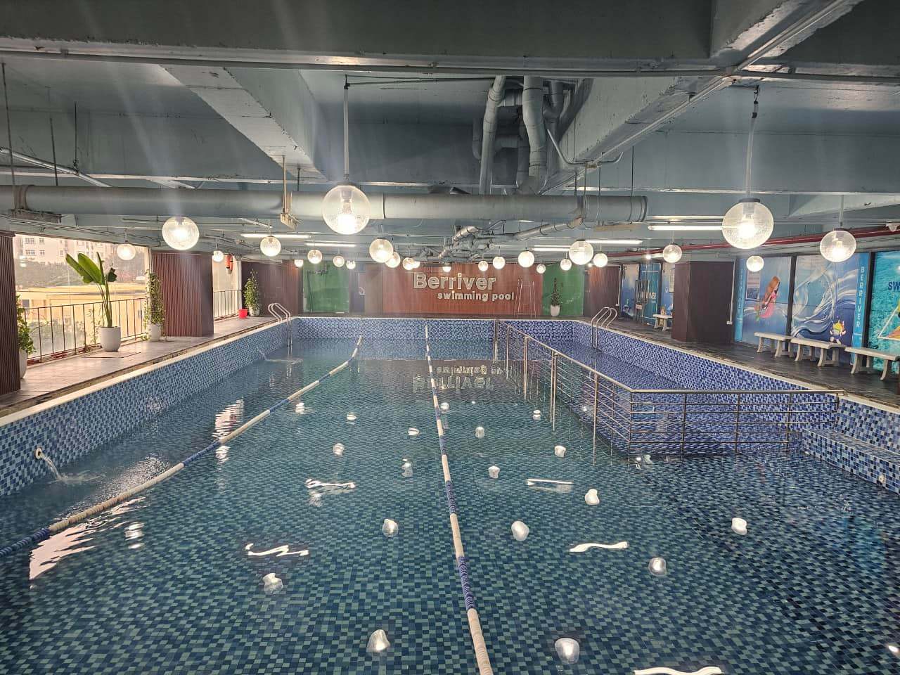 Trung tâm Bể bơi bốn Mùa Berriver Long Biên