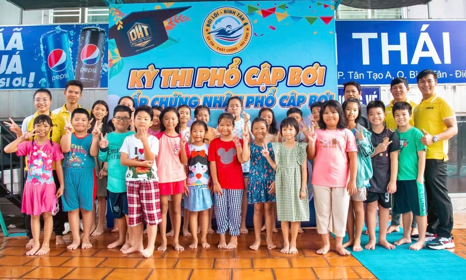 Trung tâm Bơi lội Bình Tân