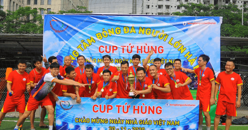 Trung tâm Bóng đá người lớn Hà Nội - Cầu Giấy