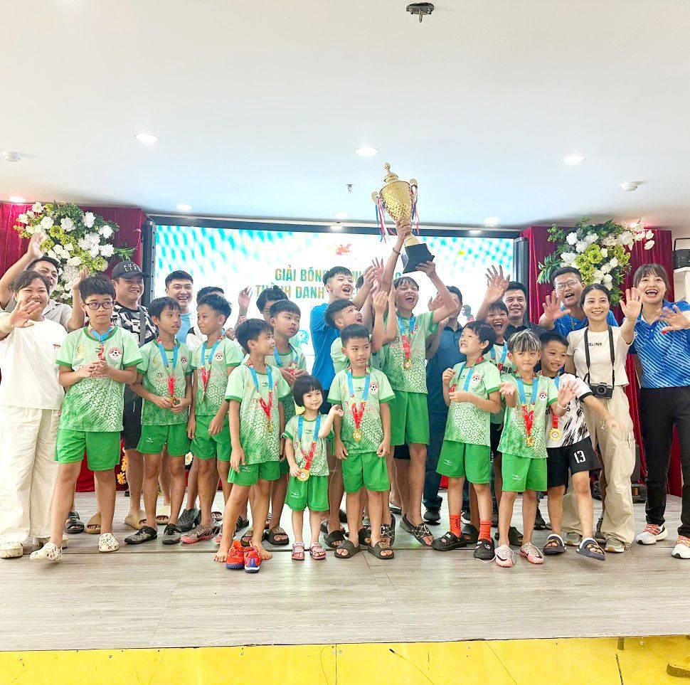 Trung tâm Bóng Đá Sức Khoẻ Phương Đông - Thanh Lương