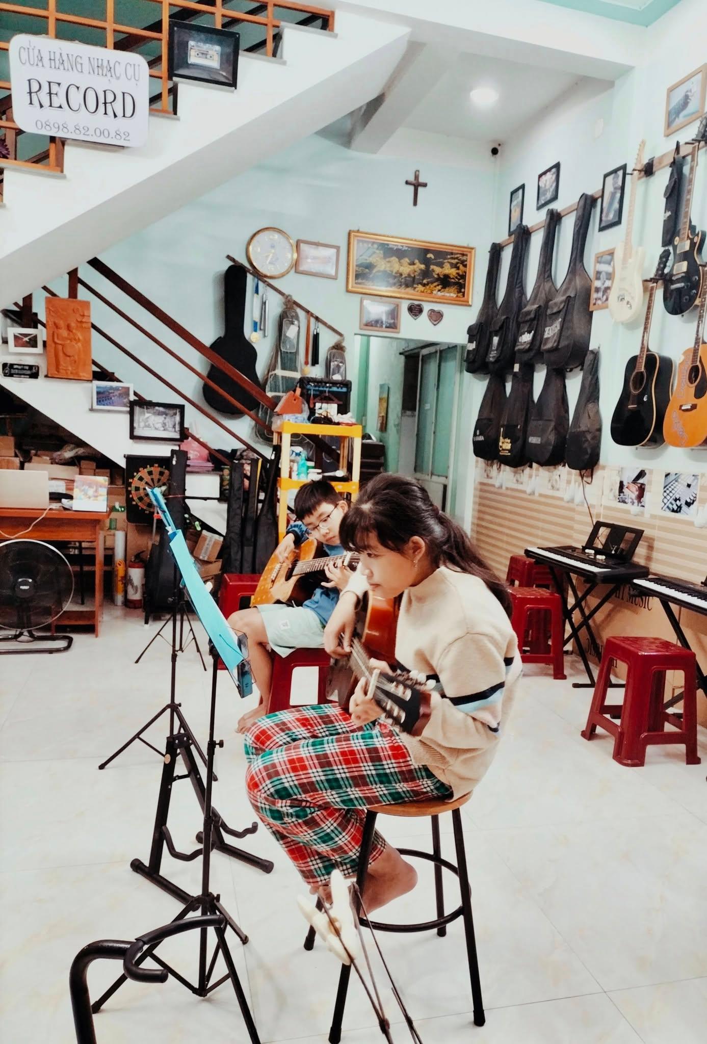 Trung tâm dạy nhạc Record - Quảng Nam