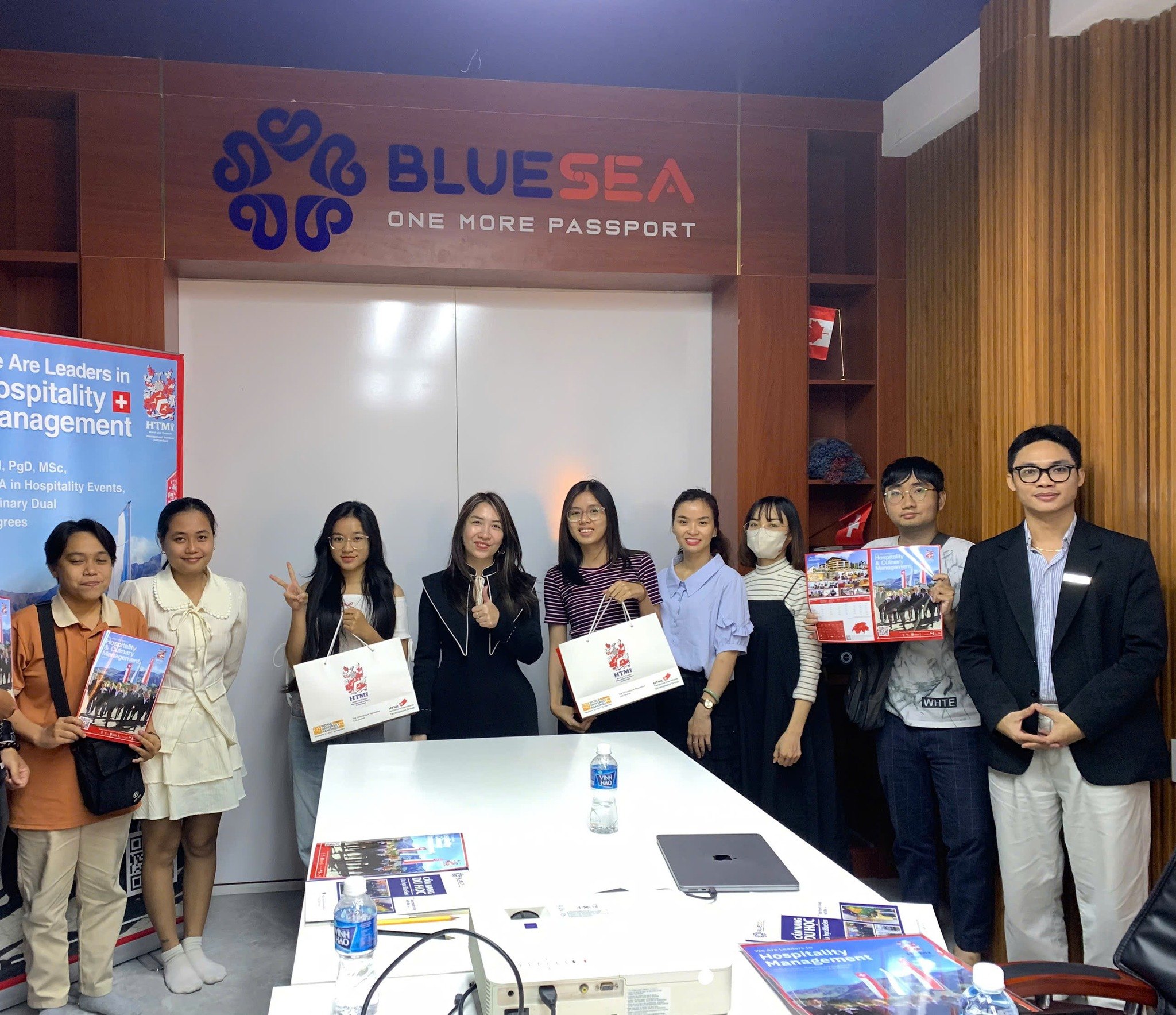 Trung tâm Du Học BlueSea - Hải Phòng