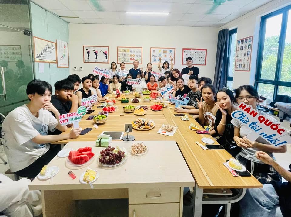 Trung tâm Du học Việt Trung - Hà Đông