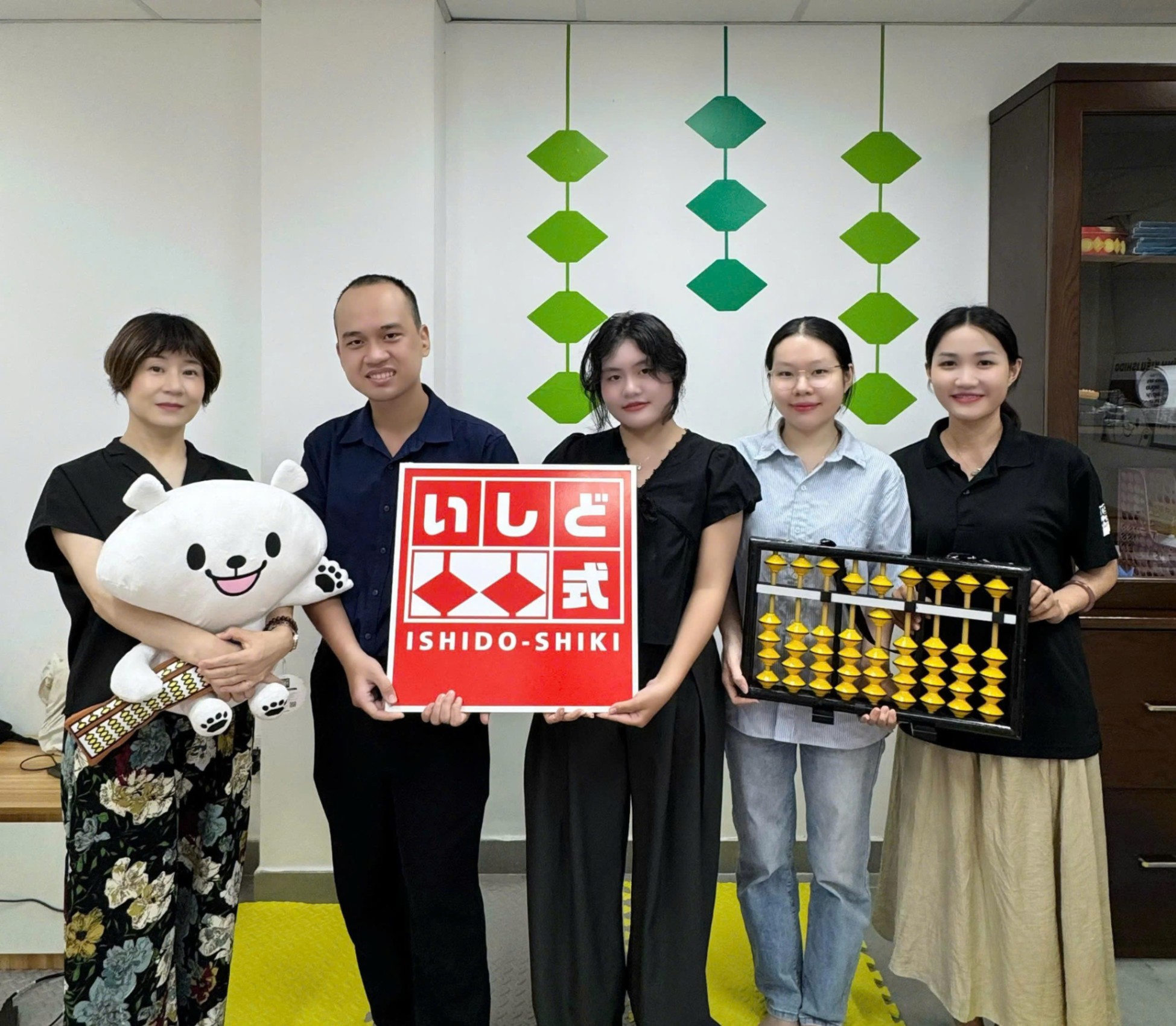 Trung tâm giáo dục Ishido-Shiki Soroban Vietnam - Bàn Cờ