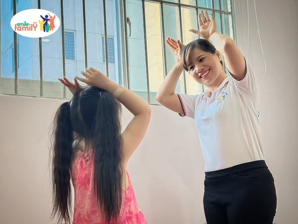 Trung tâm Giáo dục và can thiệp trẻ Smile Family - Long Biên