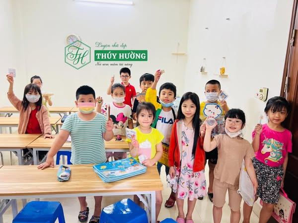 Trung tâm Luyện chữ đẹp Thuý Hường - Phúc La