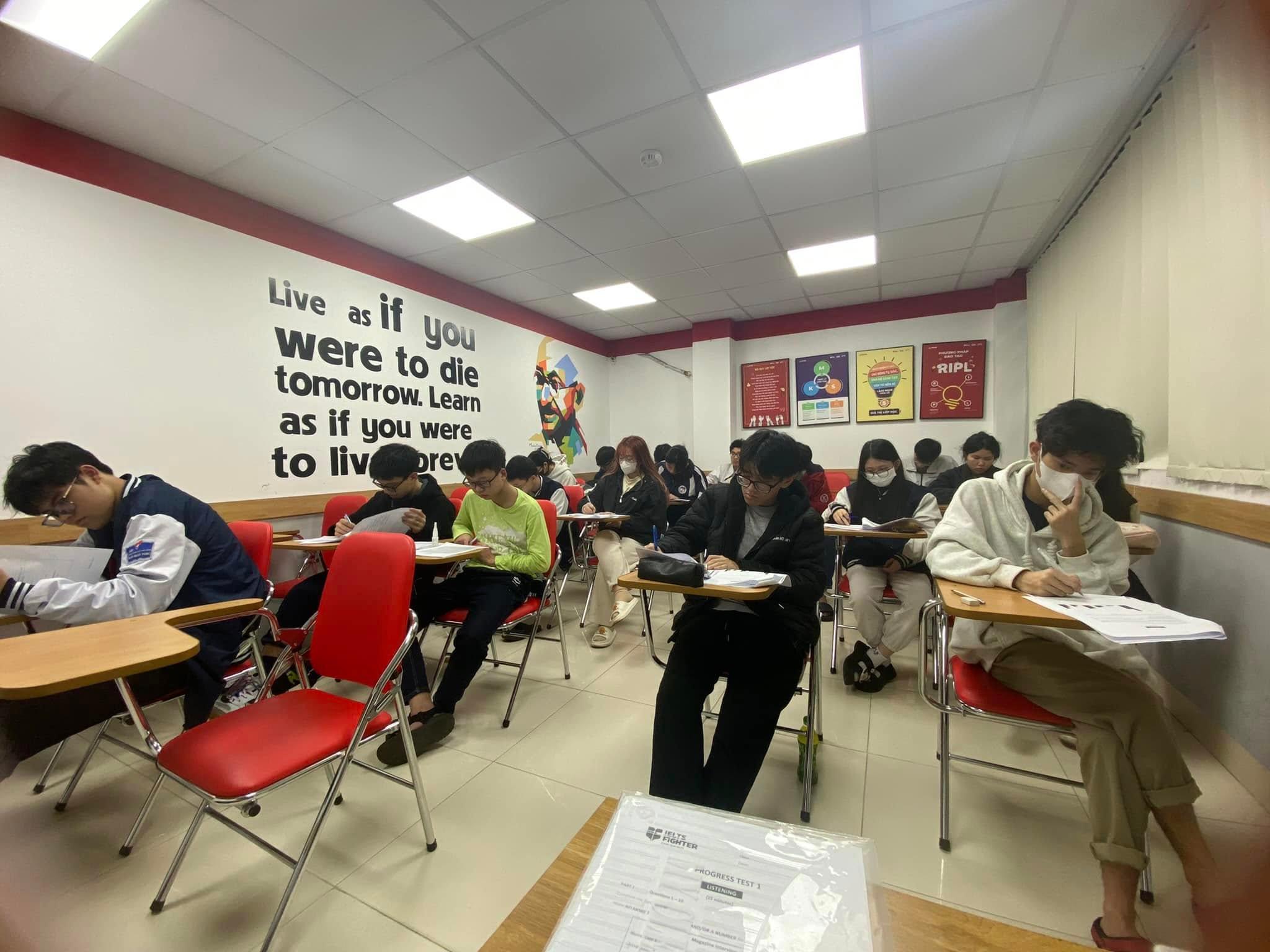 Trung tâm Luyện thi IELTS Fighter - Định Công