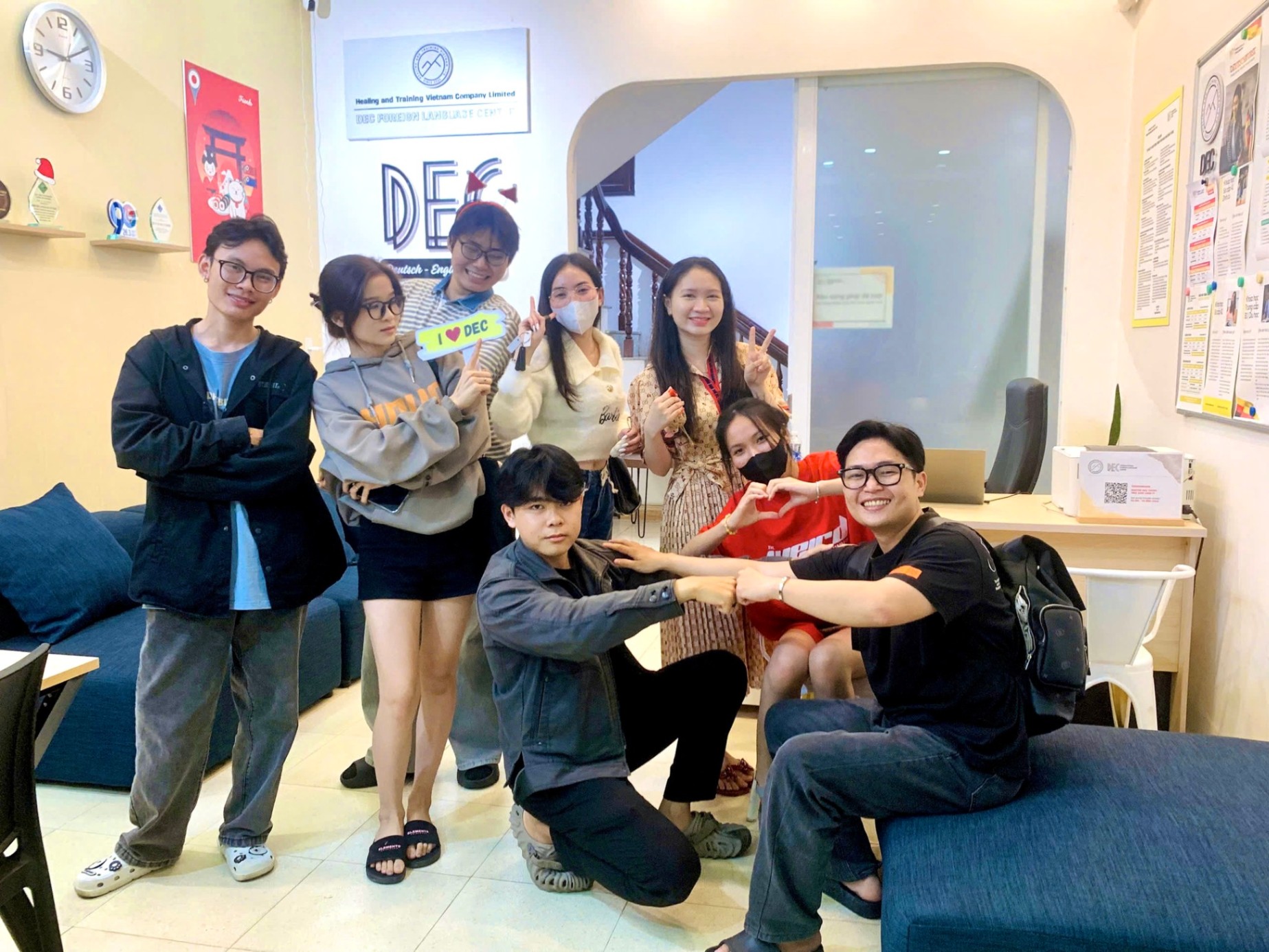 Trung tâm Ngoại ngữ DEC - Ninh Kiều