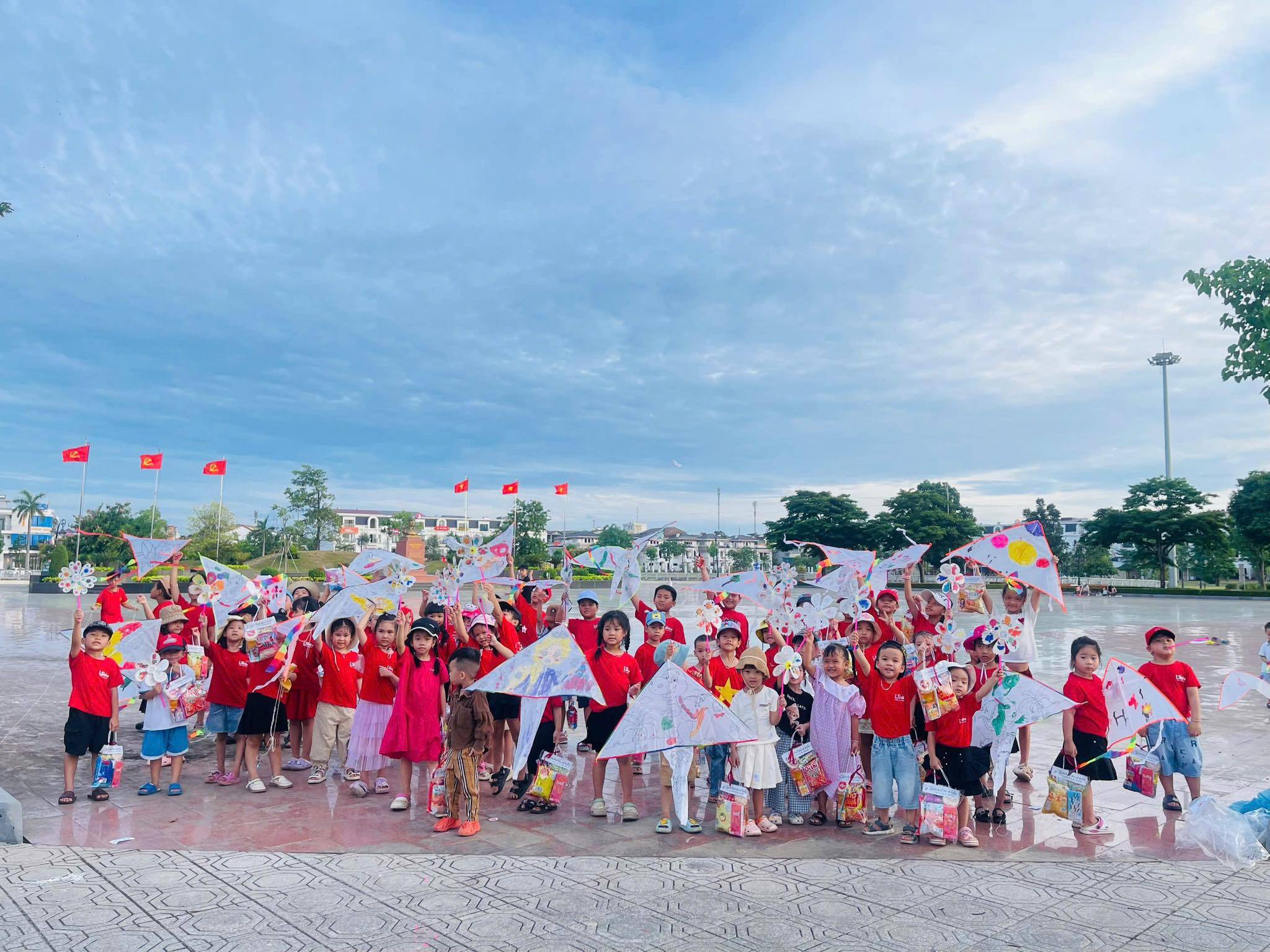Trung tâm Ngoại Ngữ IShine - Hã Tĩnh