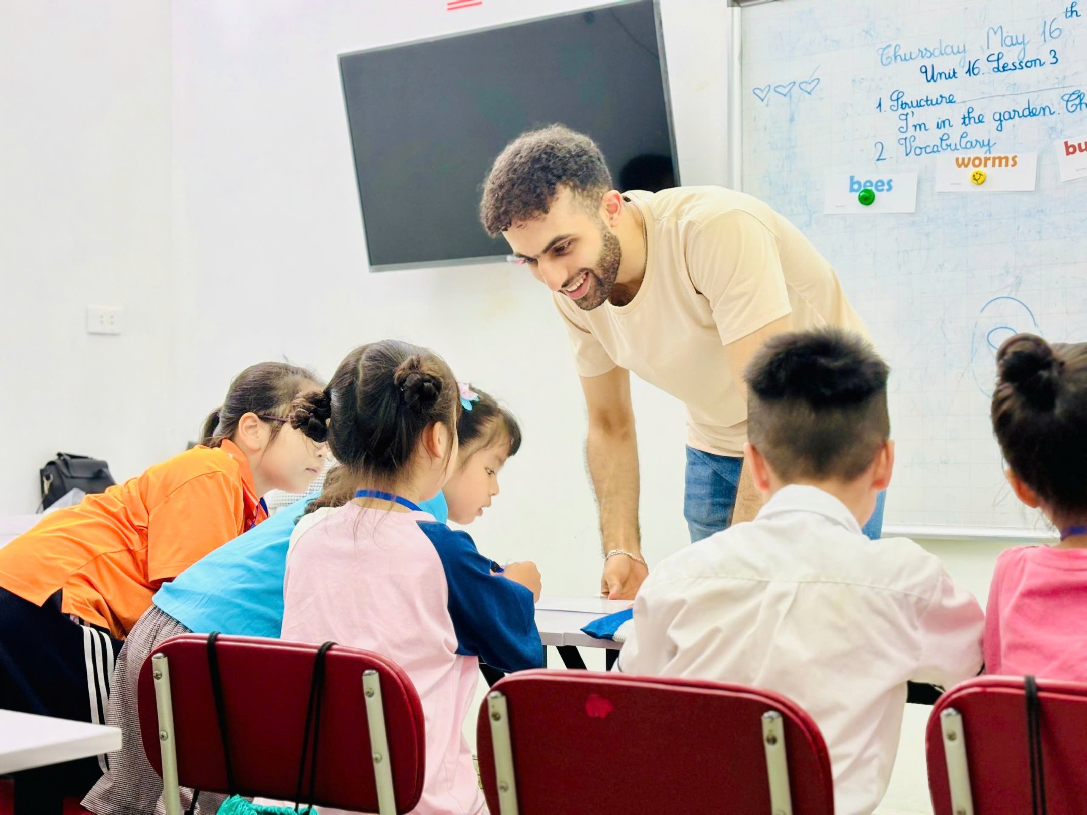 Trung Tâm Ngoại Ngữ Mint - Lớp Tiếng Anh cô Thu - Tô Hiệu