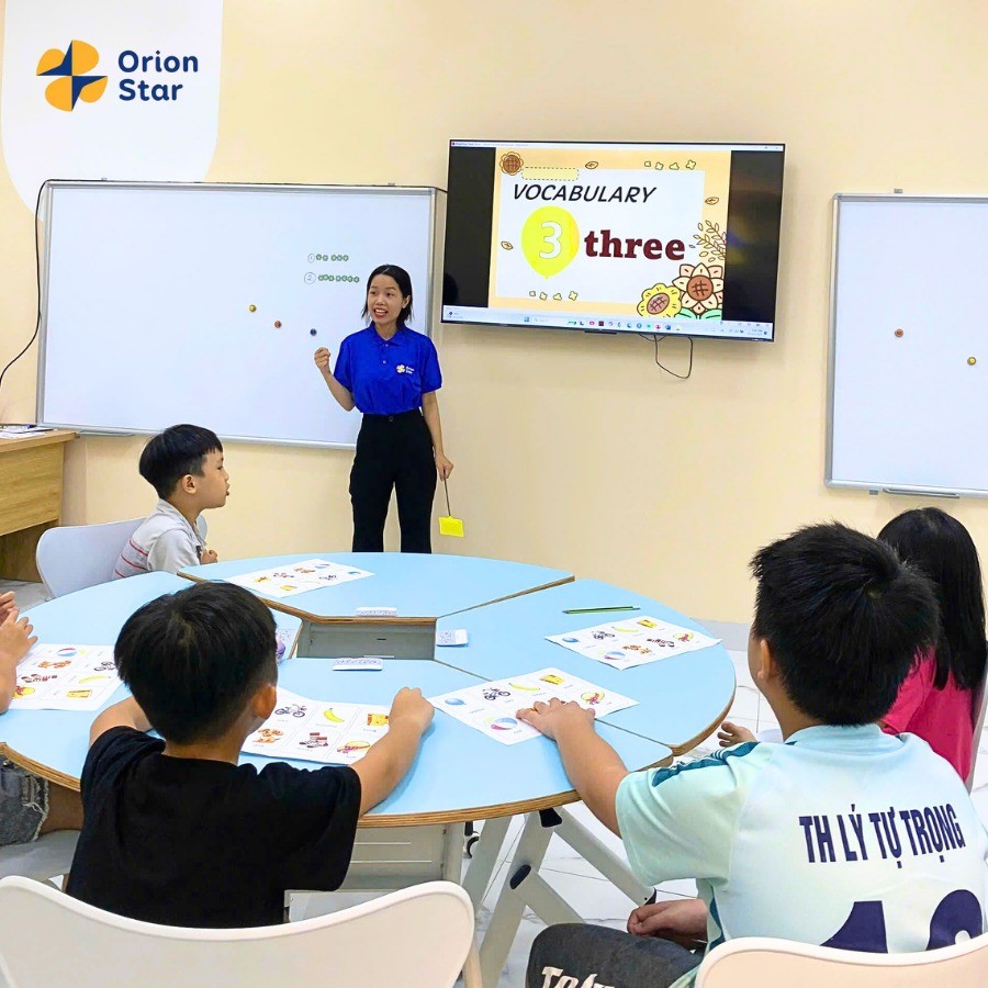 Trung tâm ngoại ngữ OrionStar - Long Hưng