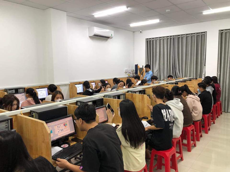 Trung tâm Ngoại ngữ - Tin học Phạm Ngọc Thạch Cần Thơ