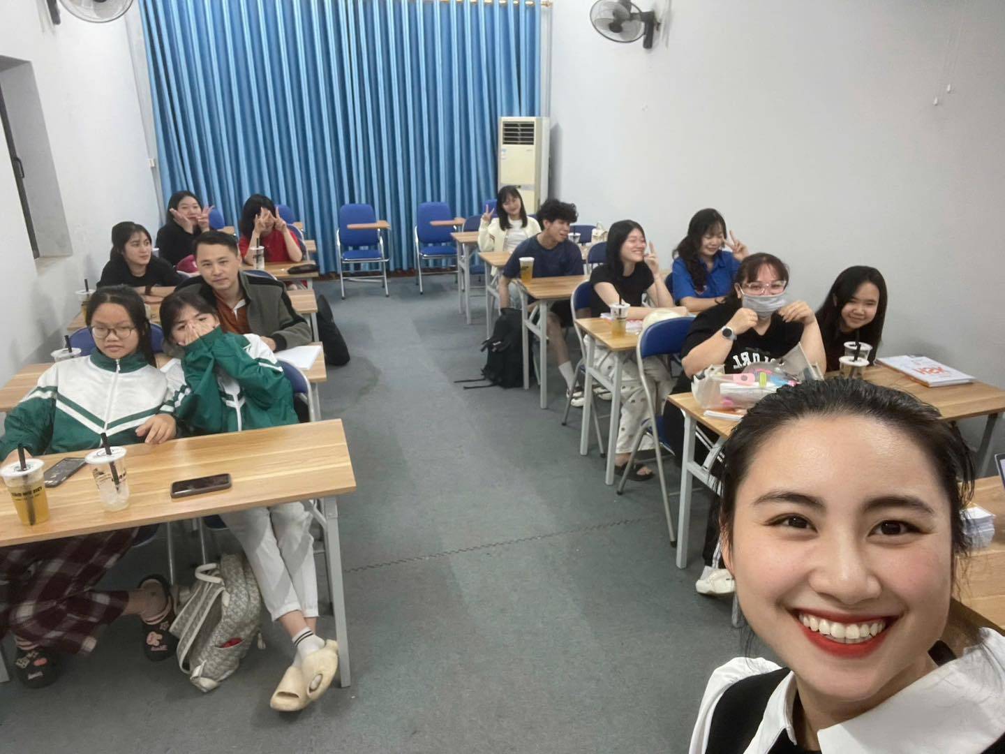 Trung tâm Ngoại Ngữ Việt - Trung Thầy Văn HSK - Lào Cai