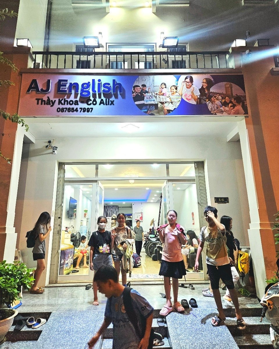Trung tâm Tiếng Anh AJ English - Long Xuyên