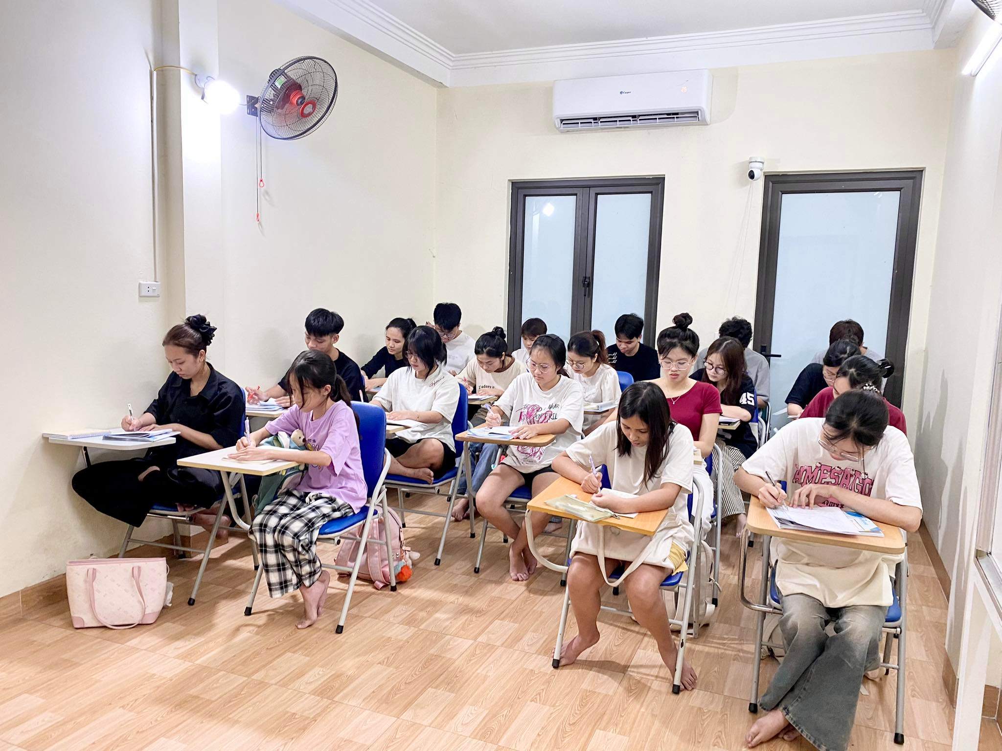 Trung tâm Tiếng Anh Ms.Trang - Long Biên