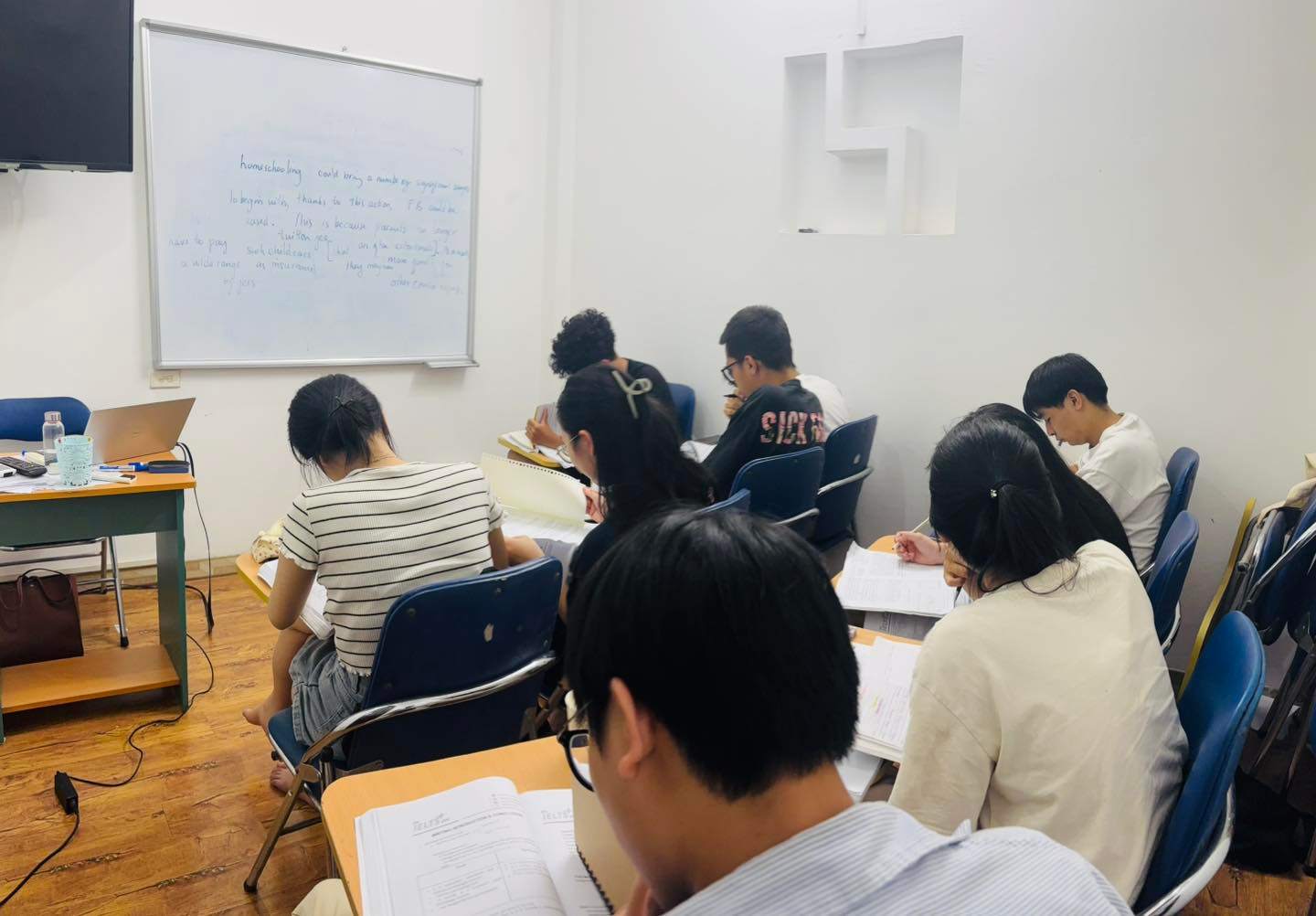Trung tâm Tiếng Anh The IELTS PLUS - Ô Chợ Dừa