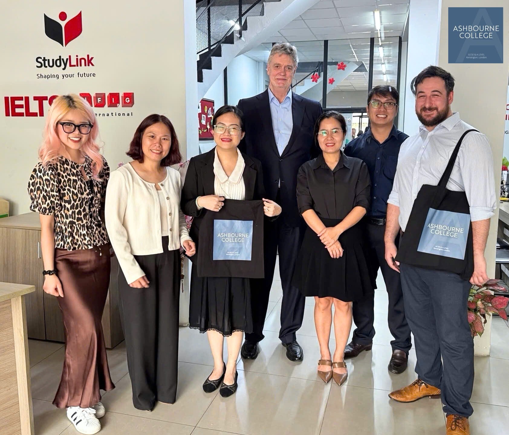 Trung tâm Tư Vấn Du Học StudyLink - Đống Đa