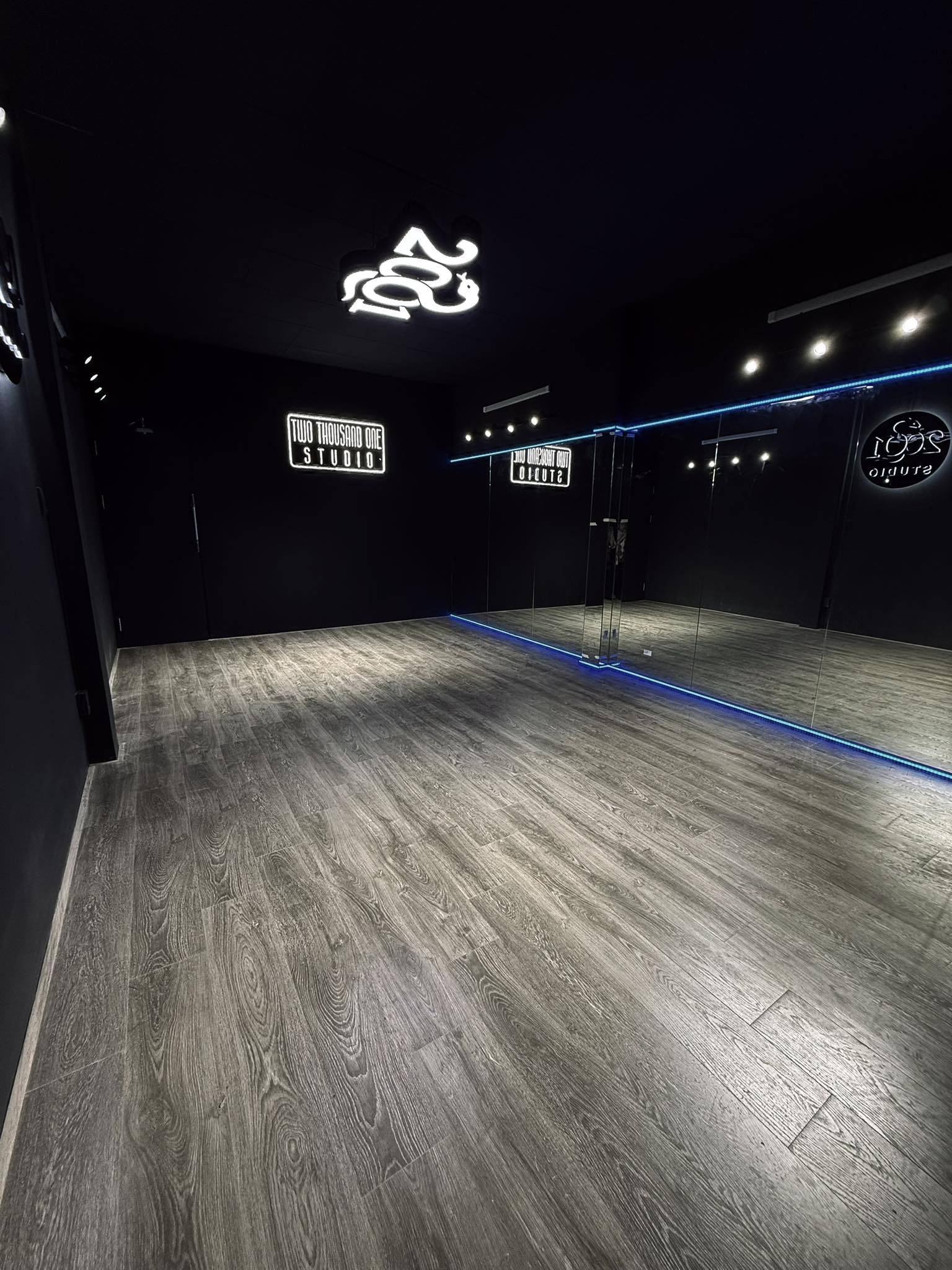 Trung tâm Two Thousand One Dance Studio - Tân Phú