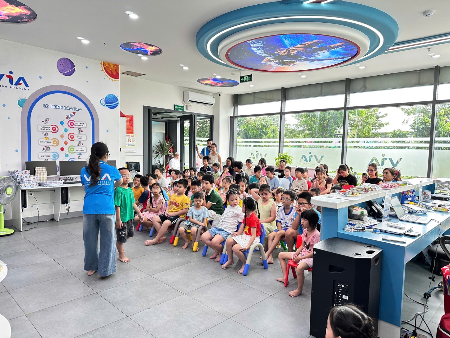 Trung tâm VIA English Academy - Huỳnh Thiện Lộc