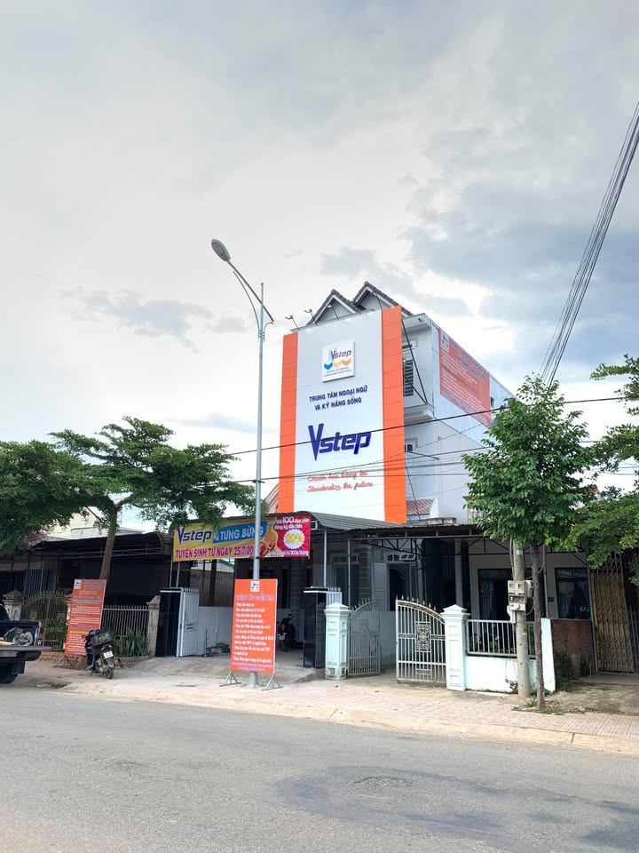 Trung tâm Vstep School - Lâm Hà