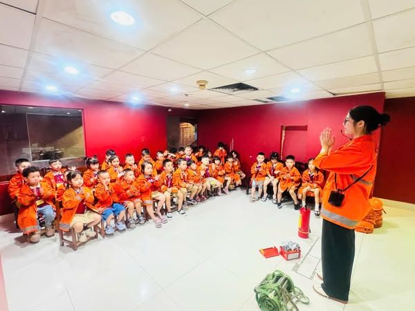 Trường mầm non Hoa Anh Đào - Long Biên