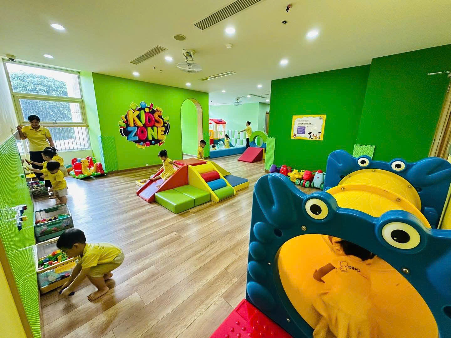 Trường Mầm Non Dinokinder - Phú Thuận - Quận 7