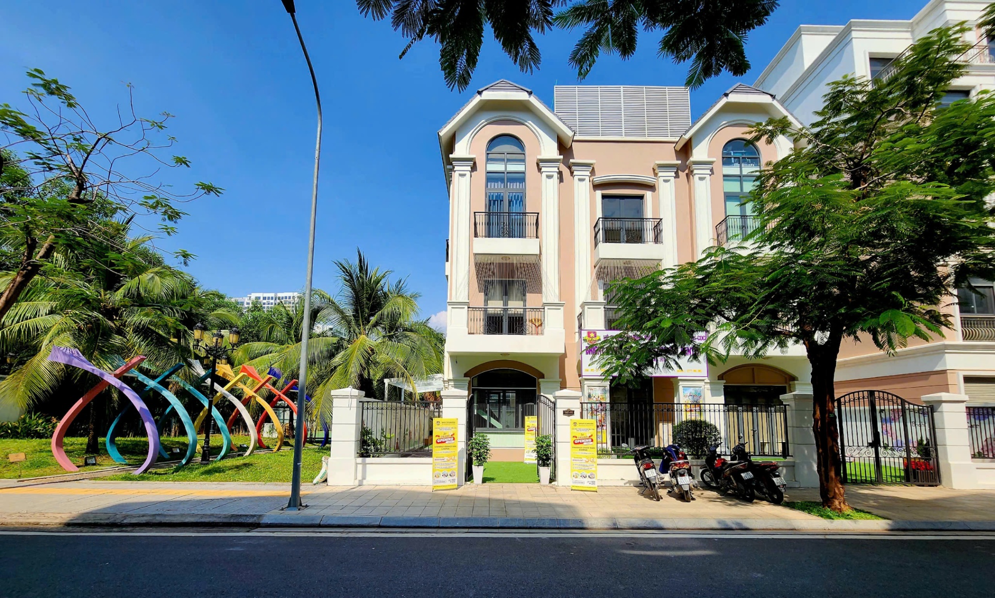 Trường Mầm Non Bright Stars CDC - Vinhome Campus Quận 9